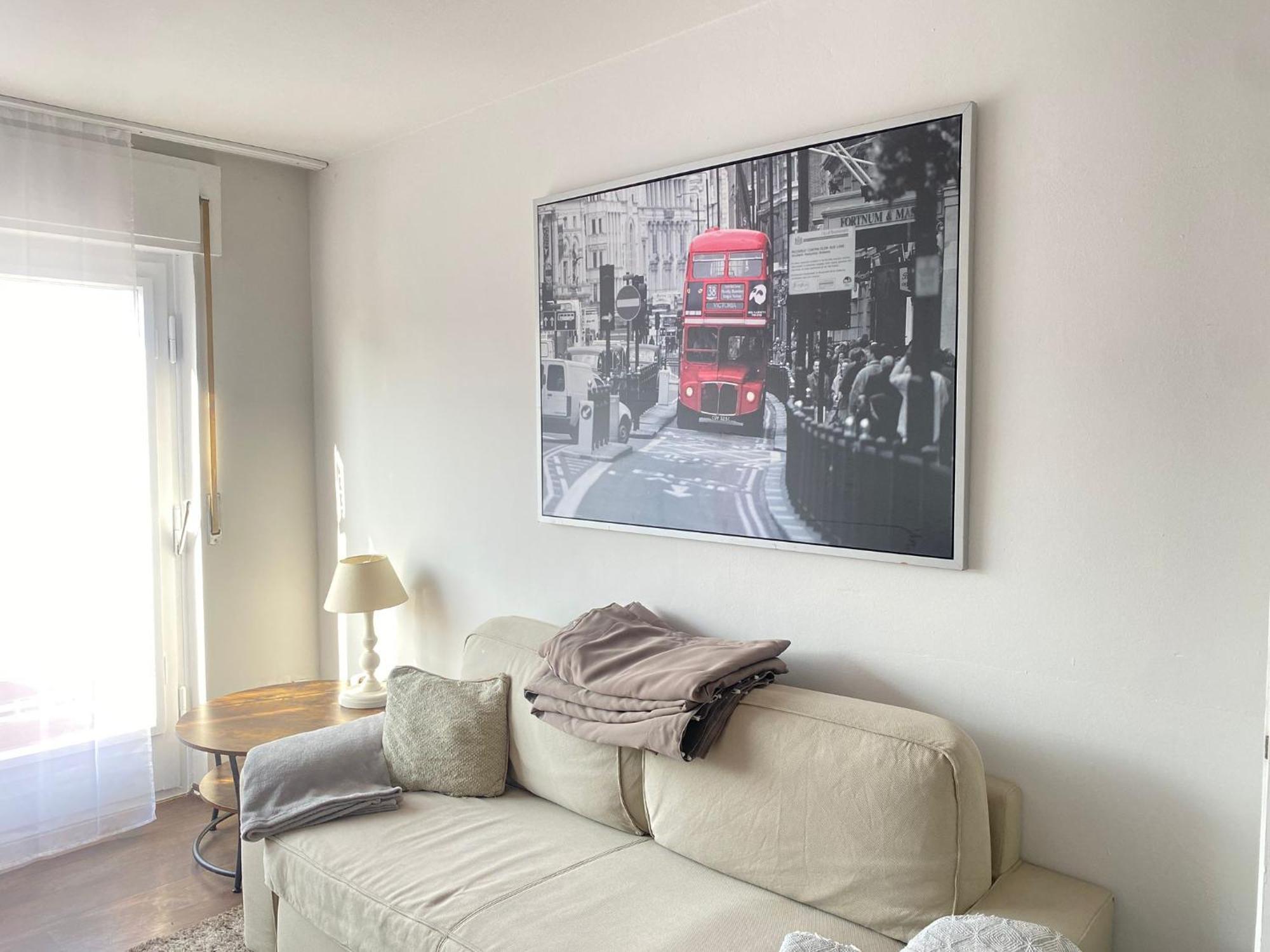 2-zimmer-wohnung Mit Balkon In Der Apartment Nürnberg
