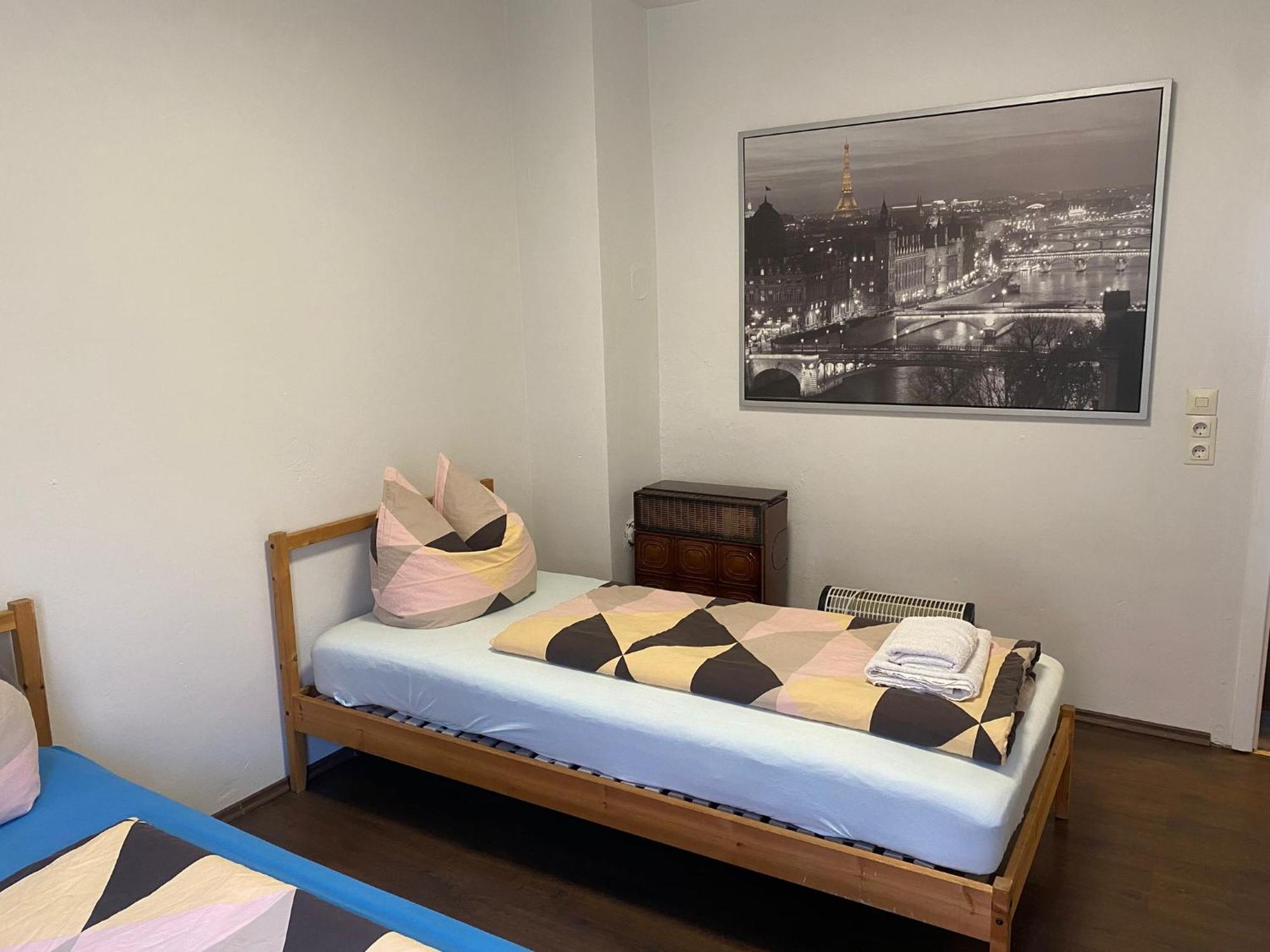 2-zimmer-wohnung Mit Balkon In Der *