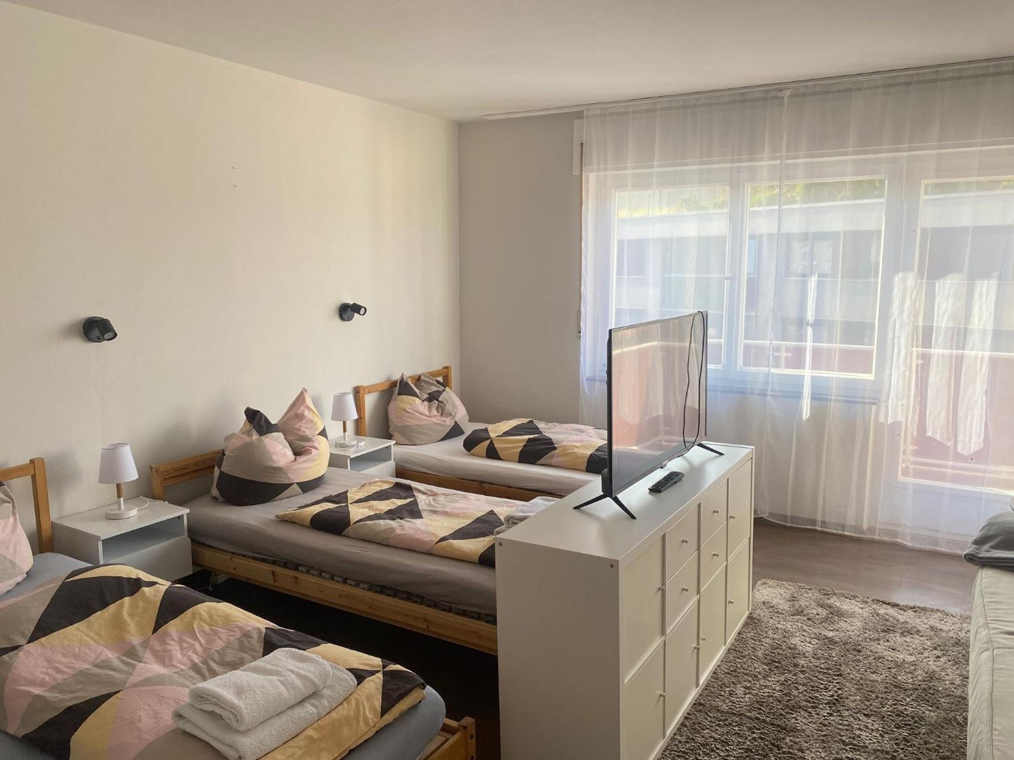 2-zimmer-wohnung Mit Balkon In Der * Nürnberg